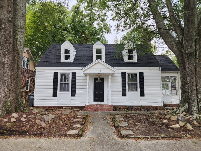 Primary Photo - 558 Avent St