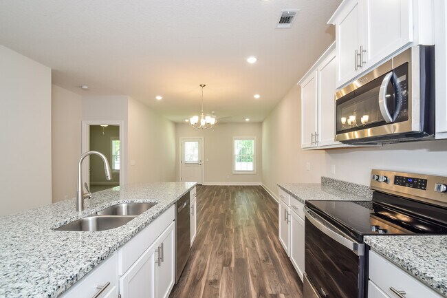 Building Photo - 1112 Walker Point Way, Brunswick, GA