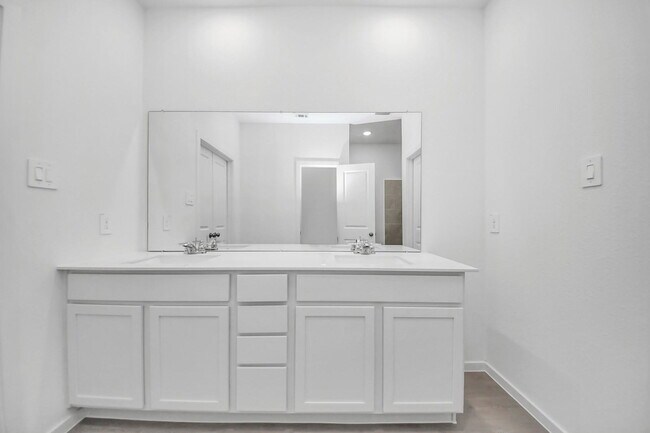 Building Photo - 961 Garden Path Dr