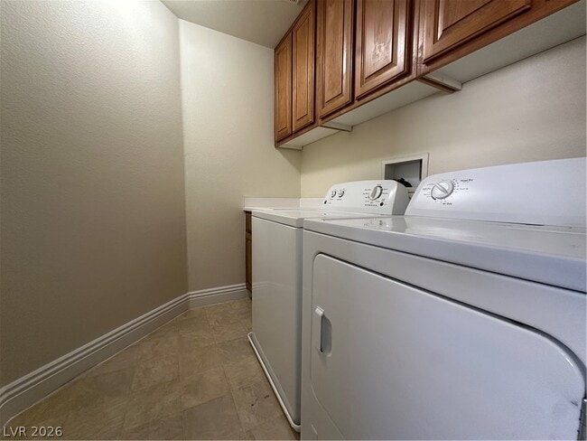 Building Photo - 8544 Treasure Trove St