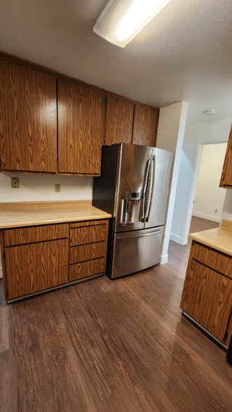 Building Photo - 4575 Bomark Way