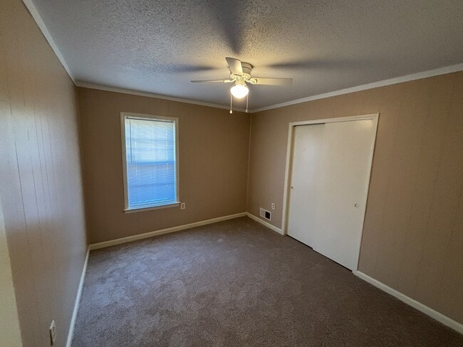 Building Photo - 6341 Wedgewick Cove