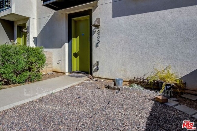 Building Photo - 835 Aloe Pl