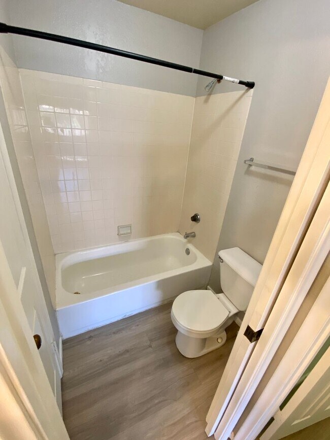 Building Photo - Perfect Tempe Location 2 Bedroom 2 Bath
