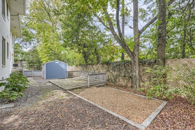 Building Photo - 3685 Cantrell Rd NE