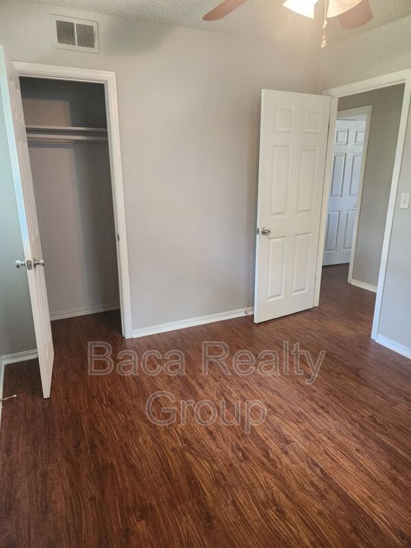 Building Photo - 500 Clearview Dr