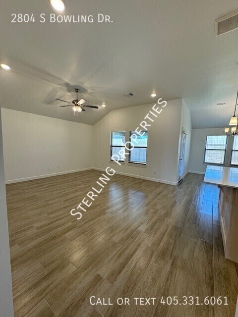 Building Photo - 2804 S Bowling Dr