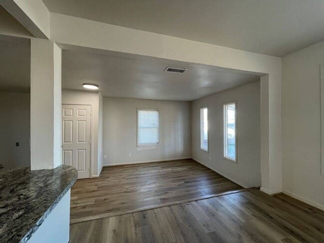 Building Photo - Lamesa Luxe Retreat – Modern Comfort Meets Small-Town Charm
