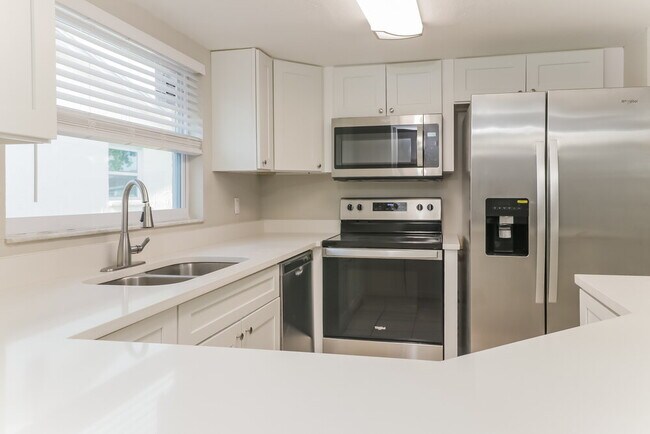 Building Photo - 9344 Wolcott Ln