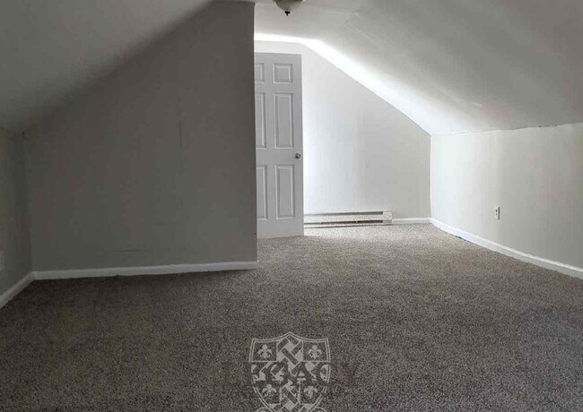 Building Photo - 6684 Cavender Rd