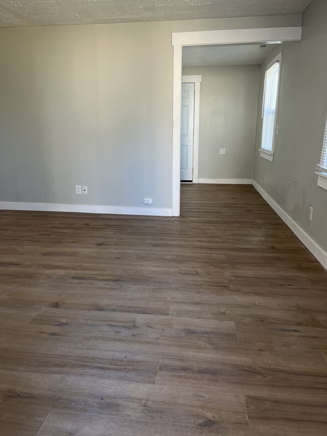 Living room from entry - 5943 Raytown Rd