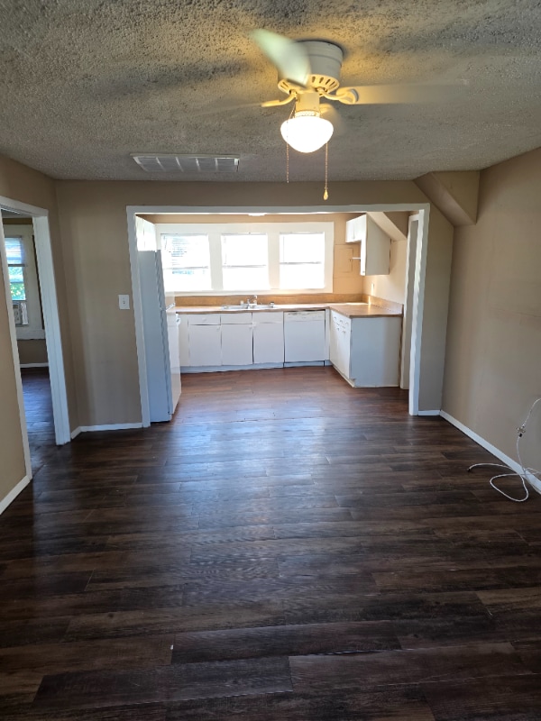 Building Photo - 2919 Maine Ave