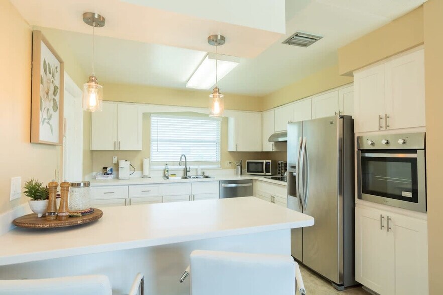 Building Photo - 971 Beechfern Ln