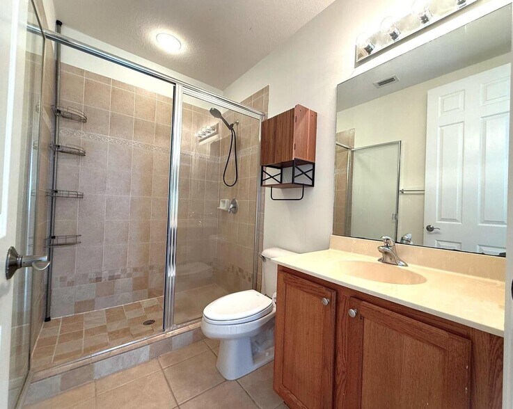 Building Photo - 960 Millbrae Ct