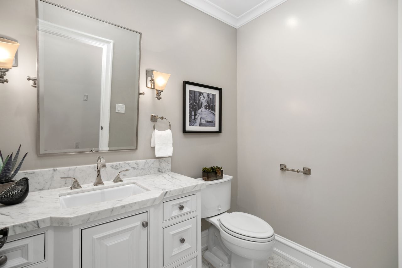 Building Photo - 514 Walden Dr