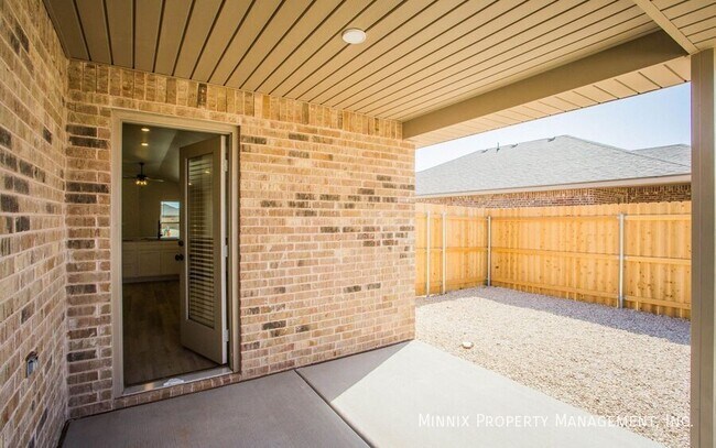 Building Photo - 2140 Langford Ave