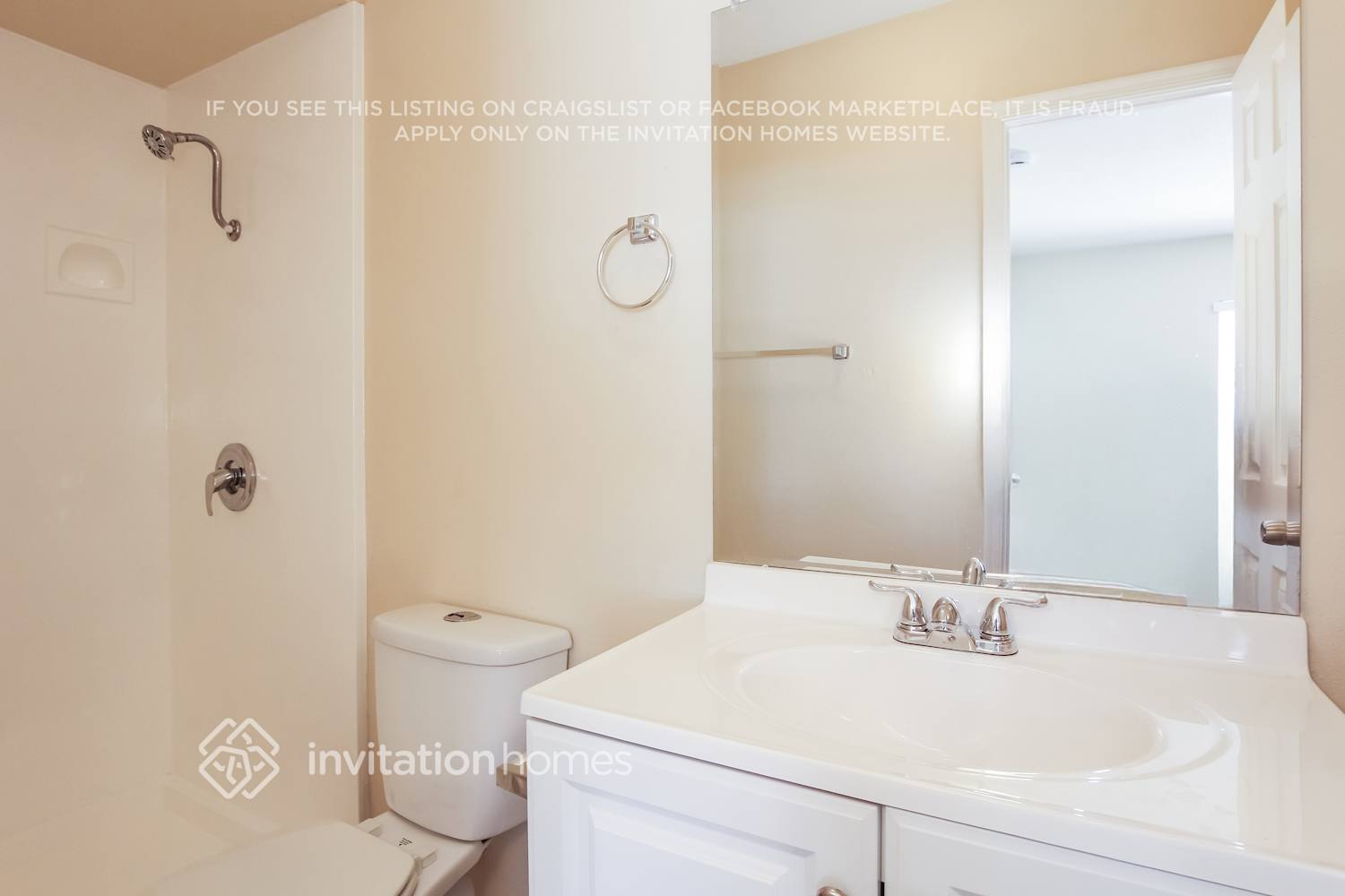 Building Photo - 5410 N 64th Dr