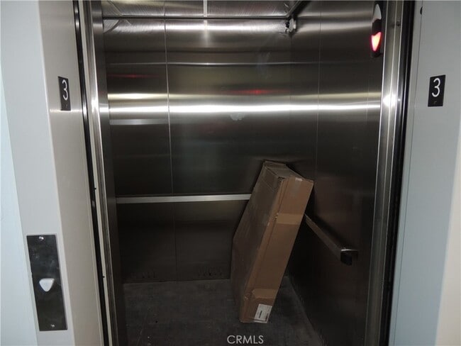 Building Photo - 22735 Del Valle St