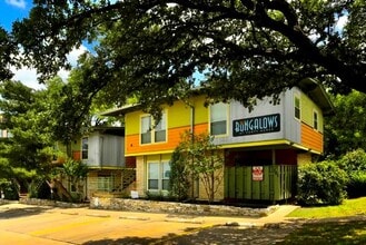 Building Photo - 2706 Cole St