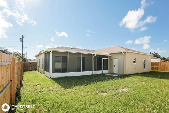 Building Photo - 1951 Manatee Dr