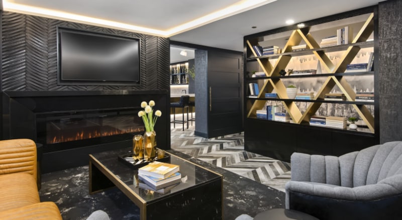 Building Photo - 5 E Delaware Pl