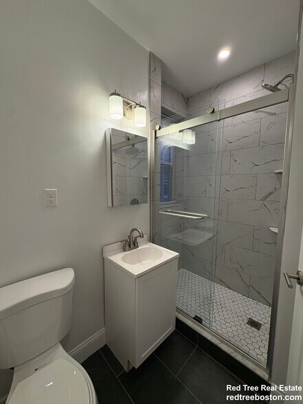 Building Photo - 19 Queensberry St