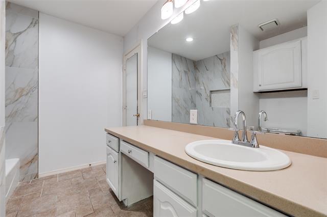 Building Photo - 7221 Briarnoll Dr