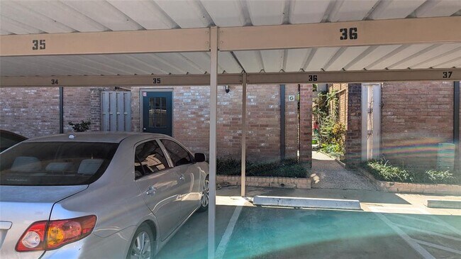 Building Photo - 2400 N Braeswood Blvd
