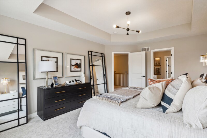 Building Photo - 6385 Hamilton Woods Blvd S