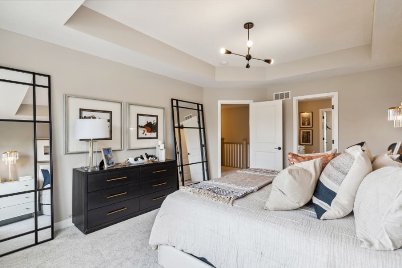 Building Photo - 6385 Hamilton Woods Blvd S