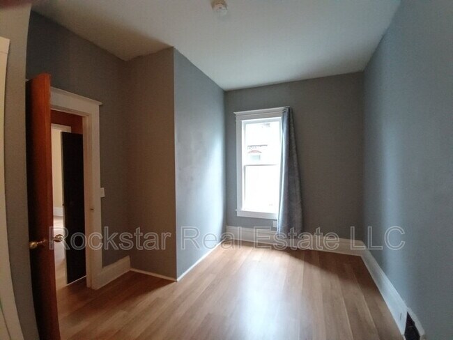 Building Photo - 519 E Ermina Ave
