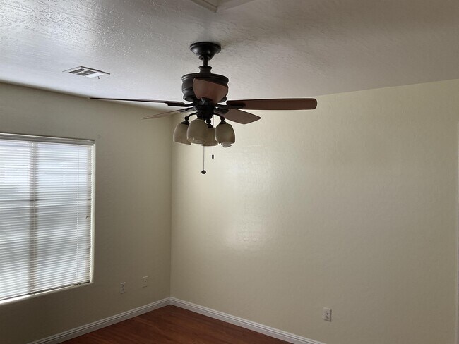 Building Photo - 5297 Tipper Ave