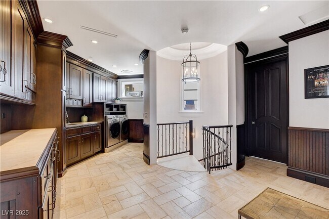 Building Photo - 11 Sable Ridge Ct