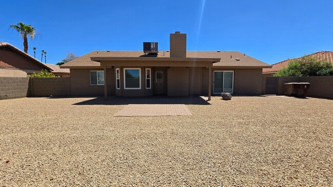 Building Photo - 11740 N 74th Dr