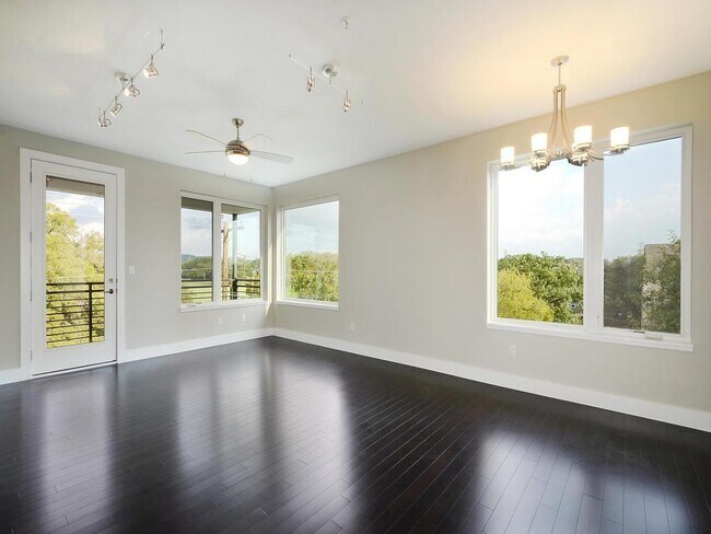 Building Photo - 2612 W 12th St