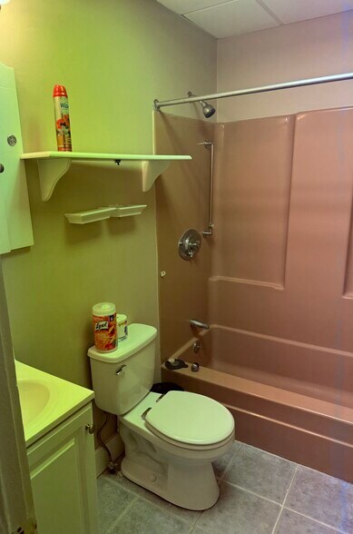 Building Photo - 16 Harrington Rd