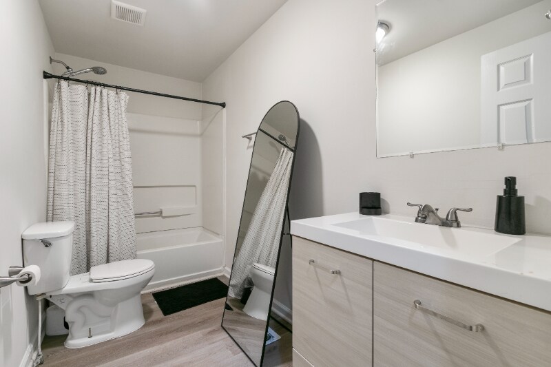 Building Photo - 987 Dimmock St SW