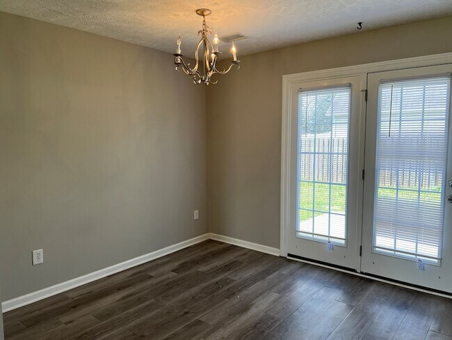 Building Photo - 1417 Journey Dr