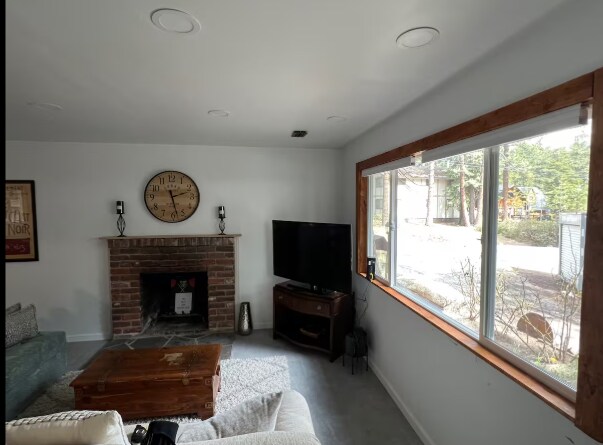 Building Photo - 929 Harold Dr