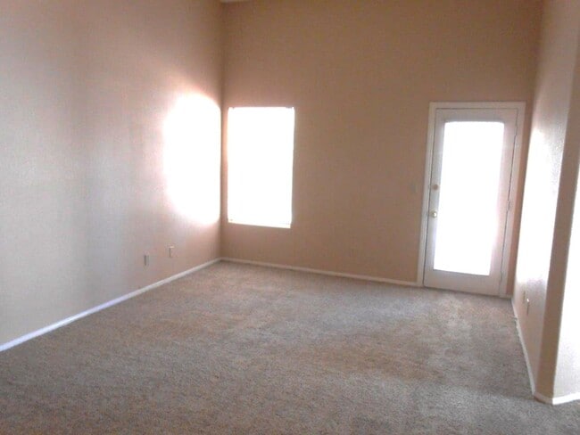 Building Photo - Beautiful 3 Bedroom home in Henderson