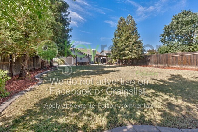 Building Photo - 617 Vernon Oaks Dr