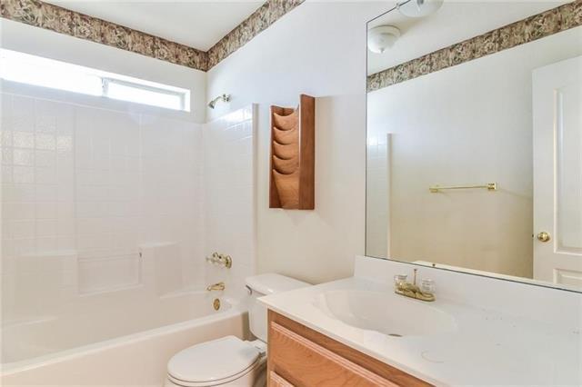 Building Photo - 502 Wild Springs Dr