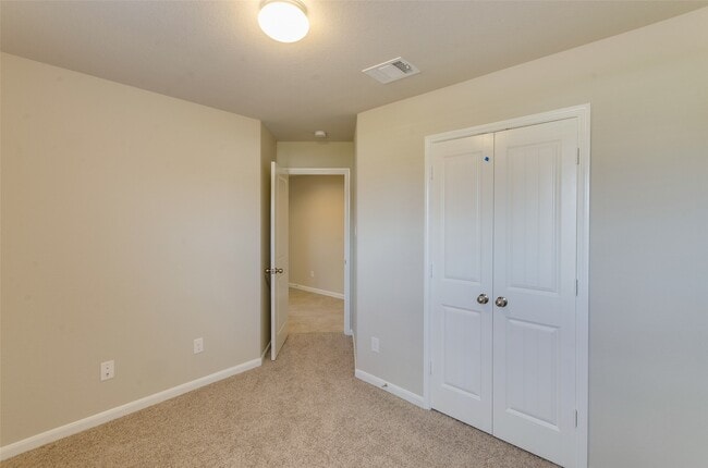 Building Photo - 2213 Del Mar Dr