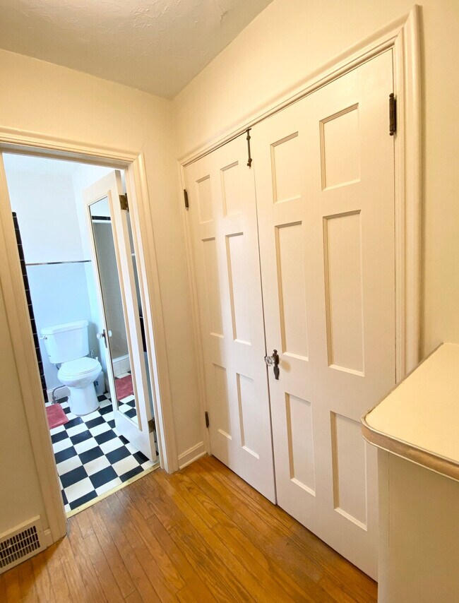 Building Photo - 16225 Glynn Rd