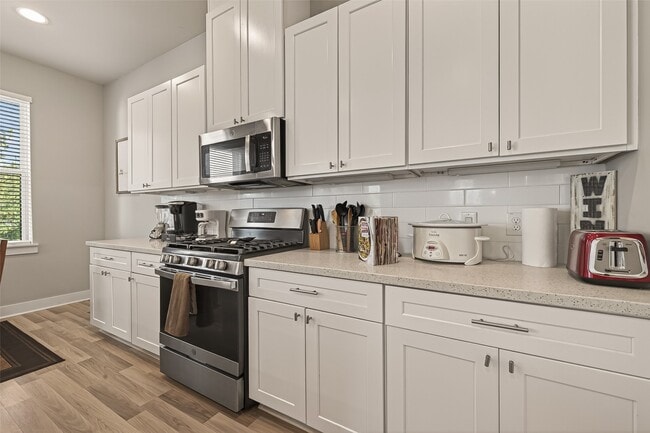 Building Photo - 6744 Del Rio St