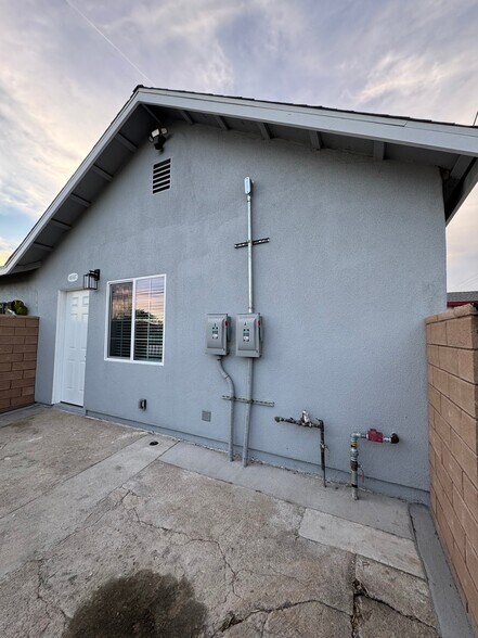 Building Photo - 10107 Laurel Canyon Blvd