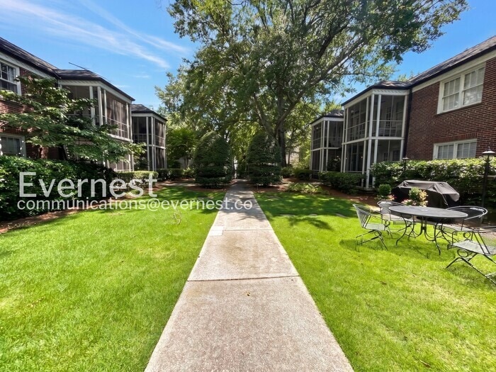 Building Photo - 55 Delmont Dr NE