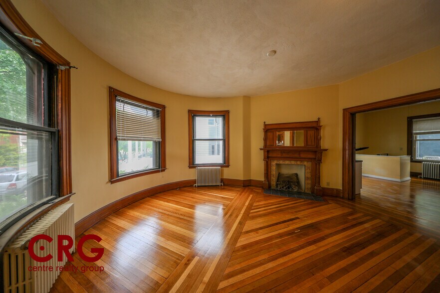 Primary Photo - 22 Grand View Ave