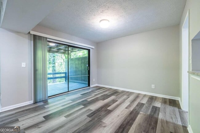 Building Photo - 1010 Mariners Ct