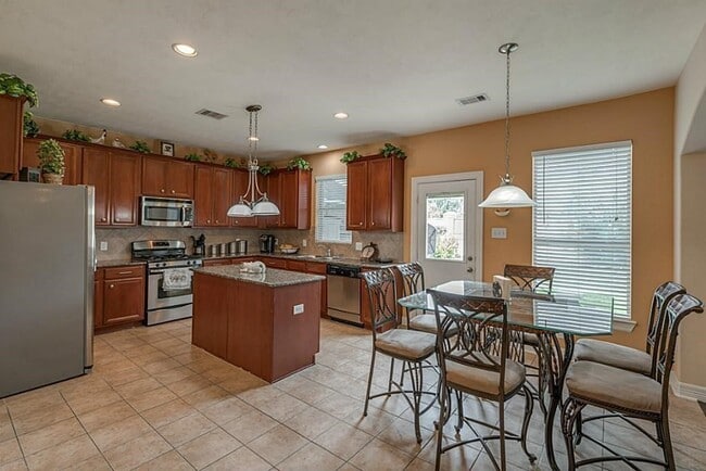 Building Photo - 14931 Opera House Row Dr